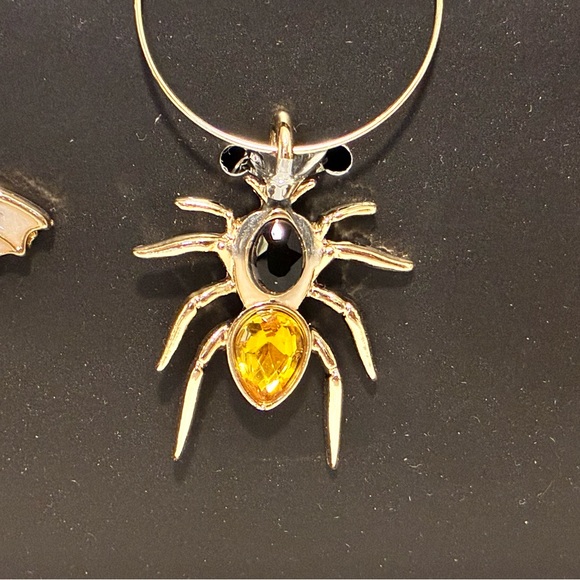 Anthropologie Set of 4 Wine Charms - Picture 7 of 9